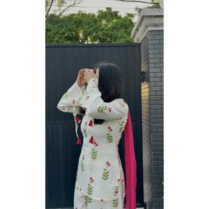 Élégante Robe de Mariée avec Longue Traîne et de Belles Détails Simples pour Cérémonie et Réception – Achetez Directement du Fournisseur - Product Image 3