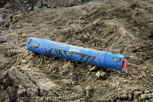 Lampe torche industrielle LED 190lm, étanche IP64, protection contre les chutes de 2m, corps en polymère antidérapant, bleu, tactique, pour un usage quotidien - Product Image 3