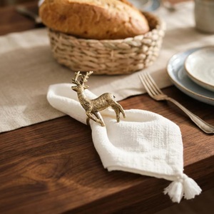 Anneau de serviette en laiton motif renne, design vintage, décoration de table, largeur 5 cm, accessoire artisanal durable - Product Image 5