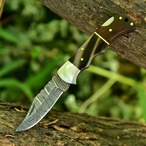 Couteaux pliants à mécanisme non verrouillable avec action de retour fluide pour une utilisation traditionnelle. - Product Image 6