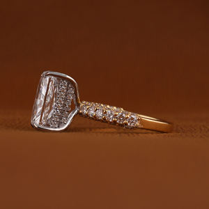 Anillo de Compromiso de Lujo en Oro Sólido de 14K Chapado en Oro Rosa con Diamante Cultivado en Laboratorio de 5.00 CT, Corte Radiante, Banda Pavé para Mujer, Certificado IGI - Product Image 5