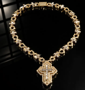 Collier pendentif croix Iced Out en moissanite, chaîne plaquée or, bijoux hip-hop pour homme, idéal pour les soirées - Product Image 1