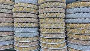 Wholesale 100% Polyester Eco-Friendly Customized Color Embroidery <b>Beaded</b> Rhinestone Lace <b>Trim</b> Borders Clothing Gifts 1 Piece - Product Image 2