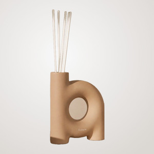 Designs de flacons de parfum coréens, diffuseur Bennote Roma Palazzo fabriqué en Corée, bougies, huiles parfumées pour la maison, articles de cuisine. - Product Image 1