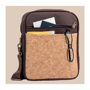 Sac bandoulière multifonctionnel Liviya en liège et cuir PU écologique, modèle 194, idéal pour les cadeaux promotionnels en salon professionnel - Product Image 1