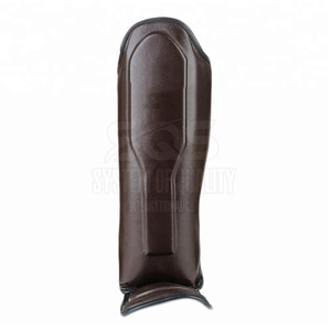 Espinilleras ligeras con carcasa exterior resistente, ideales para sesiones de entrenamiento y actividades deportivas diarias. - Product Image 2