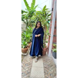 Top y Dupatta Hechos a Mano para Fiesta, Silueta Recta con Lentejuelas y Cordones, Talla XL - Product Image 6