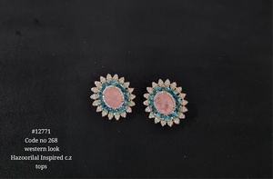 Boucles d'oreilles élégantes en zircon cubique, plaquées laiton, forme de fleur, double pierre, bijoux pour femme, pour anniversaire ou soirée - Product Image 2