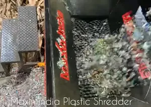 Broyeur industriel robuste en plastique semi-automatique à double arbre, capacité 1500 kg/h, machines de broyage du plastique - Product Image 4