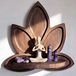 Sculpture de méditation en forme de fleur de lotus en bois de noyer artisanal - Vente en gros - Product Image 1