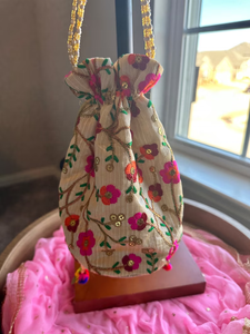 Bolso de mano indio Potli para mujer, cartera de mano para regalo de madre, lote de boda al por mayor, regalo de devolución Diwali - Product Image 5