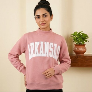 Sudadera Rosa de Cuello Alto para Mujer con Estampado de Letras Blancas de Arkansas, Corte Regular, Manga Larga, Tejido de Algodón, para Otoño - Product Image 1