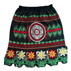 Falda de poliéster con estampado floral aleatorio de las Islas del Pacífico, falda playera polinesia de Micronesia para mujer - Product Image 1