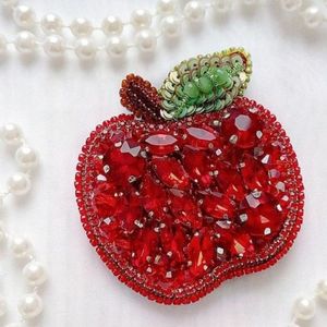 Broche Decorativo Bordado a Mano con Cuentas para Chaquetas, Vestidos y Chales, Broche Bordado con Cuentas Elegante y de Primera Calidad, Hecho a Mano - Product Image 6