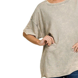 Camisetas de mujer transpirables personalizables al por mayor 2026, estilo urbano con lavado ácido en 100% algodón, camiseta transpirable barata OEM - Product Image 2