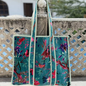 Bolso de Hombro Acolchado de Terciopelo Estampado de Lujo con Interior Espacioso y Correa Cómoda - Product Image 1