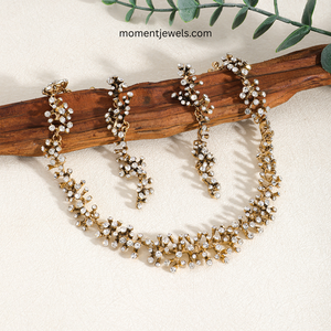 Conjunto de Joyería de Pedrería Chapada en Oro, Collar y Pendientes Colgantes Florales, Accesorios de Moda para Novias y Fiestas - Product Image 1