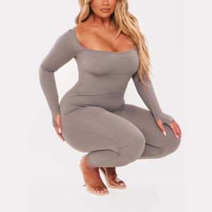 Combinaison de sport et yoga OEM en gros pour femme – Qualité supérieure, anti-plis, longueur intégrale, col en V, couleurs personnalisables, durable, décontractée et douce - Product Image 3