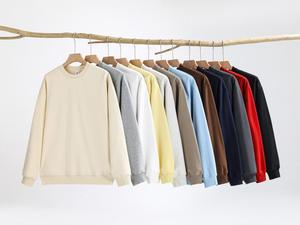 เสื้อฮู้ดดี้ผู้ชายสำหรับฤดูใบไม้ร่วง น้ำหนัก 240 กรัม คอกลม ทรงปกติ คุณภาพสูง ปักลายดิจิทัล ขายส่ง - Product Image 2