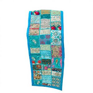 ผ้าปูโต๊ะปักลายวินเทจทำมือ สไตล์อินเดียโบราณ ทำจากผ้าฝ้าย ทนทานและเป็นมิตรกับสิ่งแวดล้อม - Product Image 5