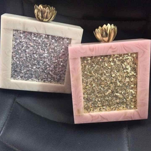 Pochette en résine faite à la main avec motif rose en métal - Luxe - Meilleures ventes - Product Image 2