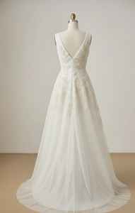 Robes de mariée de luxe en tulle brodé à col en V, coupe trapèze, vente en gros, fournisseur en vrac, fabricant - Product Image 4