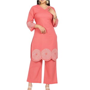 Nuevo Conjunto de Dos Piezas Rosa de Verano, Casual y Cómodo, con Top Bordado Elegante y Pantalón Coordinado, Ideal para Fiestas - Product Image 1