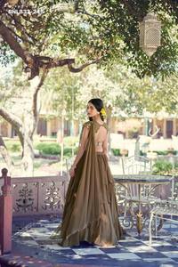 Blusa de diseño elegante con mármol y lentejuelas - Lehenga con volantes estilo cancan - Dupatta elegante lista para usar - Moda femenina - Product Image 4
