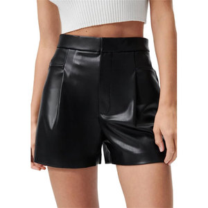 Shorts en cuir pour femmes, décontractés et sportifs, prix de gros, logo personnalisé, légers, 100% cuir, fabriqués sur mesure. - Product Image 1