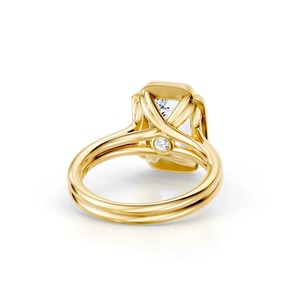 Bague de fiançailles solitaire en or jaune 9 carats avec diamant de laboratoire taille émeraude 15 points 1 carat, sertie clos, double bande, bijoux de mariée - Product Image 2