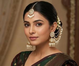 Bridal Ethnic Vintage Drop Earrings Alloy <b>Gold</b> Plating Third Party Certified Matching Maang Tikka Traditional Jewelry <b>Set</b> High - Product Image 5