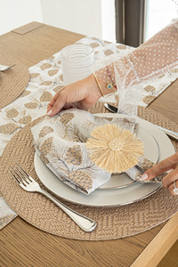 Runner da Tavola Rustici Verbier di Mode Living con Elegante Motivo Floreale, Lavabili per Comfort e Stile nel Sala da Pranzo - Product Image 3