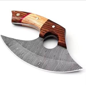 Cortador de Pizza de Acero de Damasco Hecho a Mano de Alta Calidad con Mango de Madera Personalizado y Funda de Cuero - Product Image 2
