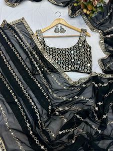 Sari de georgette de diseñador con espejos auténticos y bordados, y blusa de georgette sin coser con espejos auténticos y bordados. - Product Image 6