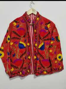 เสื้อแจ็คเก็ตปักมือซูซานีคุณภาพดีเยี่ยม แบบสั้น ผ้าควิลท์คันธา สไตล์วินเทจ ของขวัญสำหรับเธอ - Product Image 4