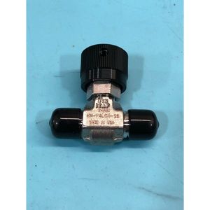 Parker 4M-V4LCK-SS <b>Needle</b> <b>Valve</b>, 183953 - Trusted Global Legacy Semiconductor Equipment and Parts at - Product Image 1