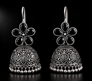 Pendientes Colgantes de Latón Vintage al por Mayor con Acabado Plateado Oxidado, Diseño Jhumki Indio para Ocasiones Festivas de Mujer - Product Image 4