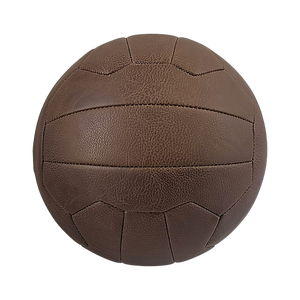 Camiseta Retro con Estampado de Balón por RUN APPAREL (Modelo RB-0002) - Product Image 2
