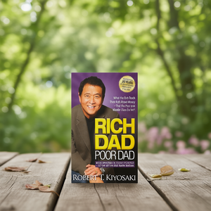 Papa riche, papa pauvre de l'auteur Robert T. Kiyosaki, impression de livre broché personnalisé à couverture souple - Product Image 2