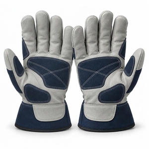 Gants de travail quotidiens en cuir véritable, conçus pour une manipulation confortable, avec un matériau robuste, une coupe flexible et une construction durable - Product Image 2
