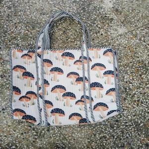 Quilted Cotton Geometric Pattern Tote Bag with Zipper Closure Shopping & Travel Bag - Product Image 3