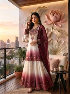 Ensemble prêt-à-porter entièrement cousu : Haut en georgette à étoiles bicolore avec broderie de designer, pantalon palazzo et dupatta - Product Image 1