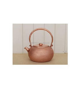 Hervidor de cobre de forma resistente con cuerpo artístico y metal brillante ideal para fotos de productos y amantes de las Antigüedades - Product Image 5