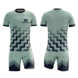 Vêtements de sport confortables pour hommes, uniforme de football 100% polyester, uniforme de football sur mesure pour hommes - Product Image 3