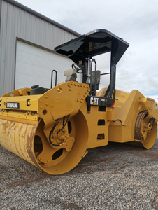 Rouleau vibratoire tandem de 12 tonnes CB54XW 2014 pour machine professionnelle de pavage routier - Product Image 2