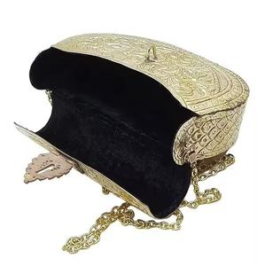 Pochette de soirée de luxe en alliage plaqué or, minaudière de mariée pour mariage et fête avec chaîne, fournisseur en gros OEM - Product Image 5