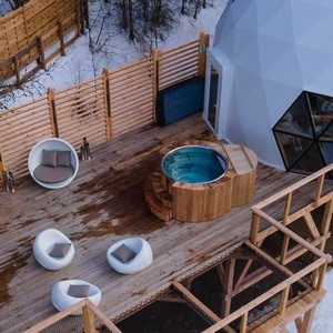 Jacuzzi Redondo para Exteriores de 160 cm con Cubierta de Madera de Cedro Rojo y Acero Inoxidable 304, 1 Escalera, para Villas, Hoteles y Zonas de Bienestar - Product Image 4