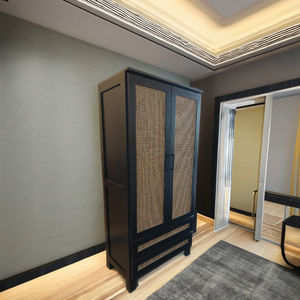 Armoire en bois artisanale, style mi-siècle, panneau en rotin, meubles de chambre à coucher, rangement, noir, tissage nordique, autoportante - Product Image 1