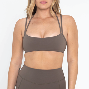 MILIENZ Soutien-gorge de sport et short de yoga pour femme, bleu marine, à bretelles convertibles, taille mi-haute, torsadé, maintien léger, sans couture, respirant - Product Image 3