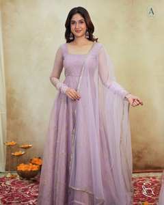 Robe Anarkali de créateur de luxe, broderie de fils violet clair et vert clair, tenue de soirée au meilleur prix - Product Image 1